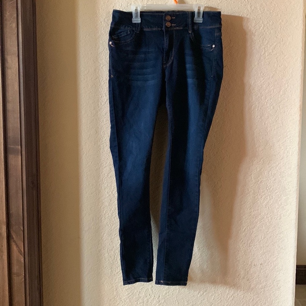 Cute jeans in the brand hailey